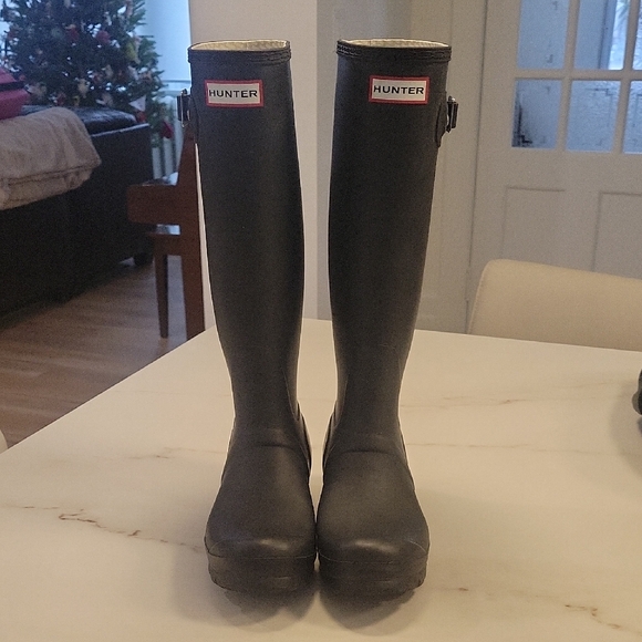 Hunter Shoes - Hunter Classic Tall Black Rain Boots Size 7